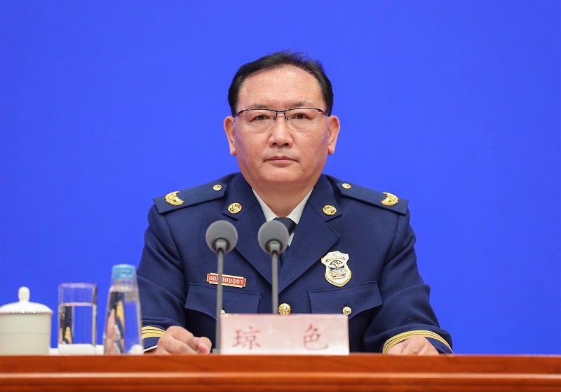 免费看最大的鸡巴操逼应急部党组成员、消防救援局局长琼色出席新闻发布会